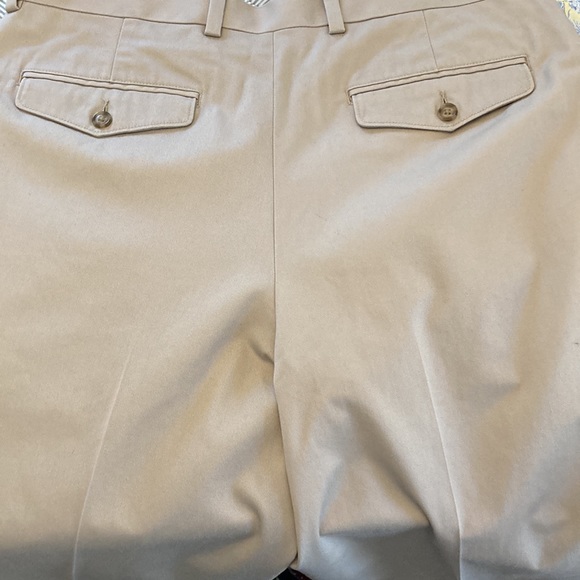 L.L. Bean dress chinos/khakis - Picture 5 of 12